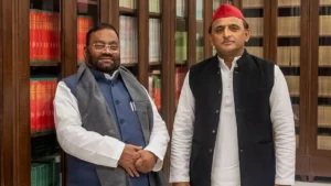 26_12_2023-swami_prasad_maurya_and_akhilesh_yadav_news_23613818_9618184